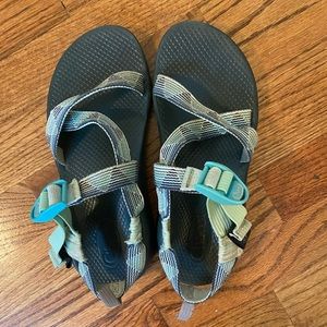 Chaco, size 7/8 (fits both). Women’s Z/Cloud sandal. Prestine condition